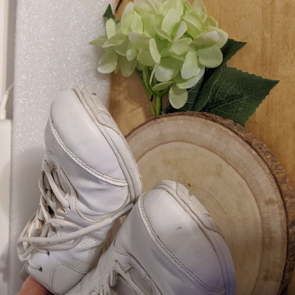 Asics Cheer 7 White Shoes Size 8.5 - Picture 5 of 8